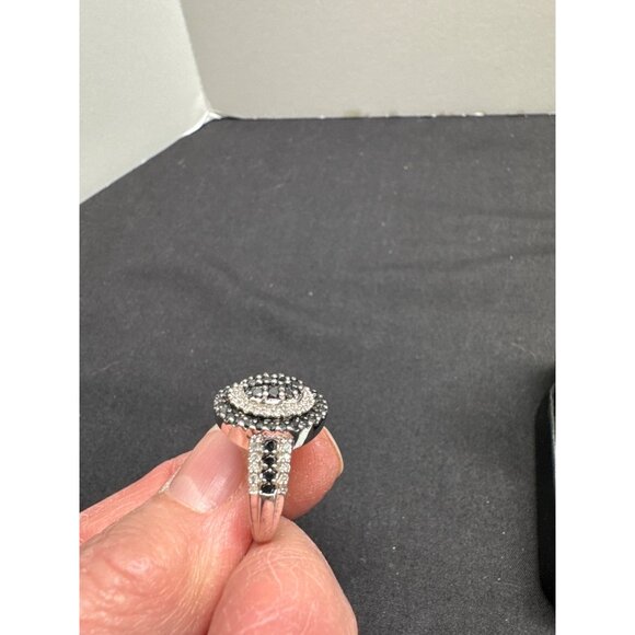 Sterling Silver Black & White Cubic Zirconia Halo Ring In Jewelry Box - Picture 4 of 12